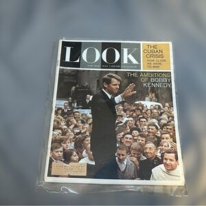 Look Magazine, Aug 1964 - Bobby Kennedy, Cuban Missile Crisis, Julie Christie